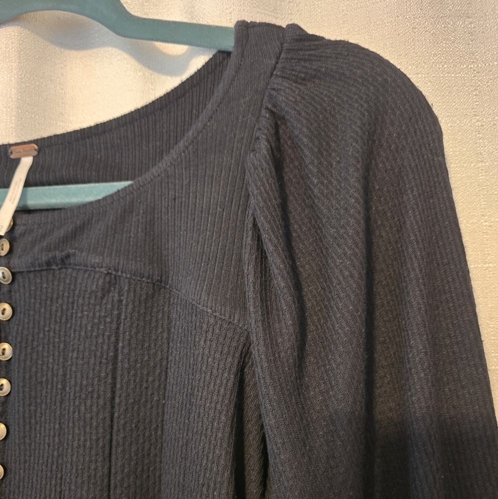 Free People Black Devon Relaxed Long Sleeve Blouse Oversized Boho Hippie Size XS - Picture 5 of 11